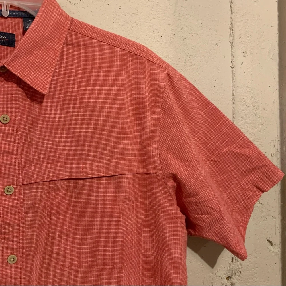 Casual Button Up Shirt Short Sleeve Shirt Arrow Size Medium Coral Collared